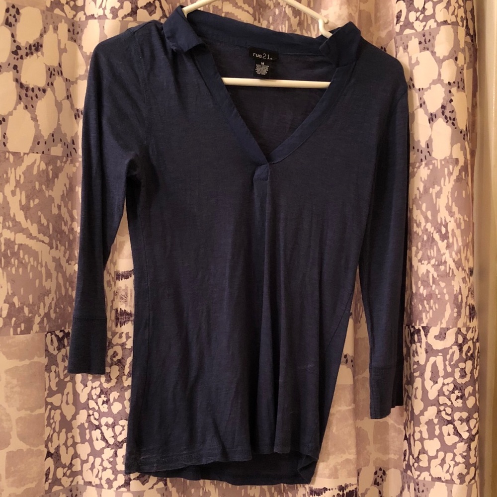 Blue Vneck 3 quarter length sleeve
